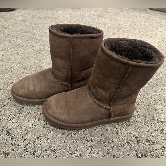 UGG Shoes - Uggs classic short dark brown| size 5